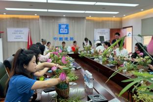 内维尔：霍伊伦正在向着哈兰德成长，曼联胜卢顿时承受住了考验